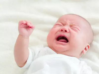 Bébé pleure toute la nuit : comment l'apaiser ?