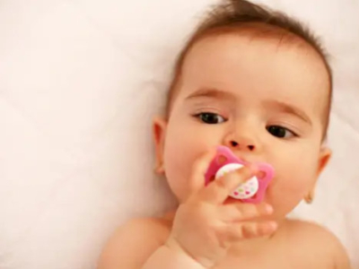 Stop the pacifier gently